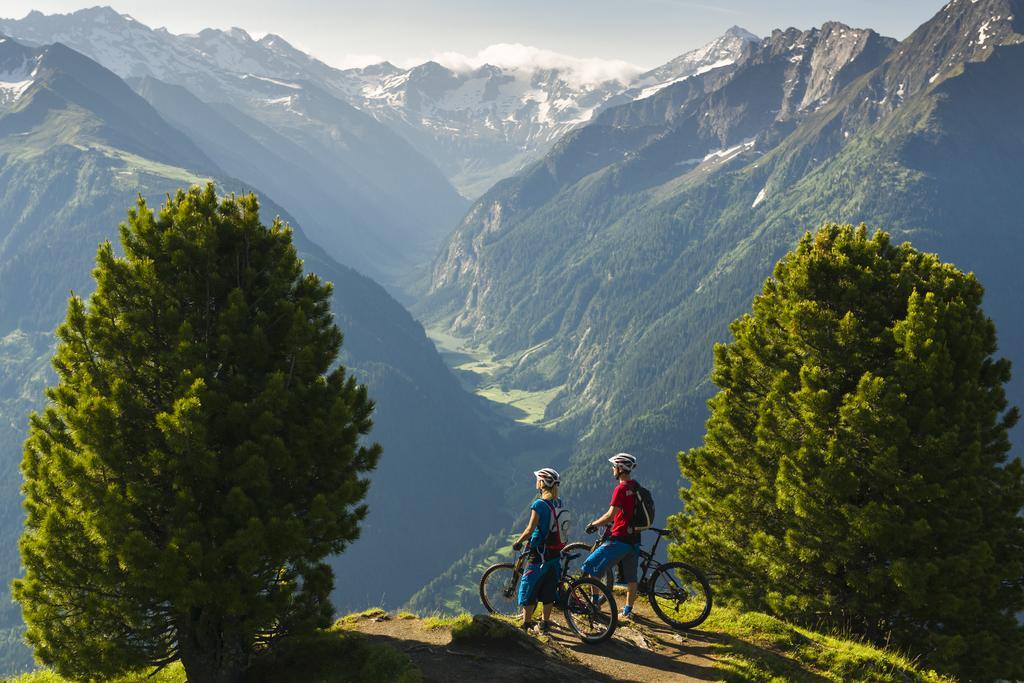 Gaestehaus Ahornblick Mayrhofen Exteriör bild